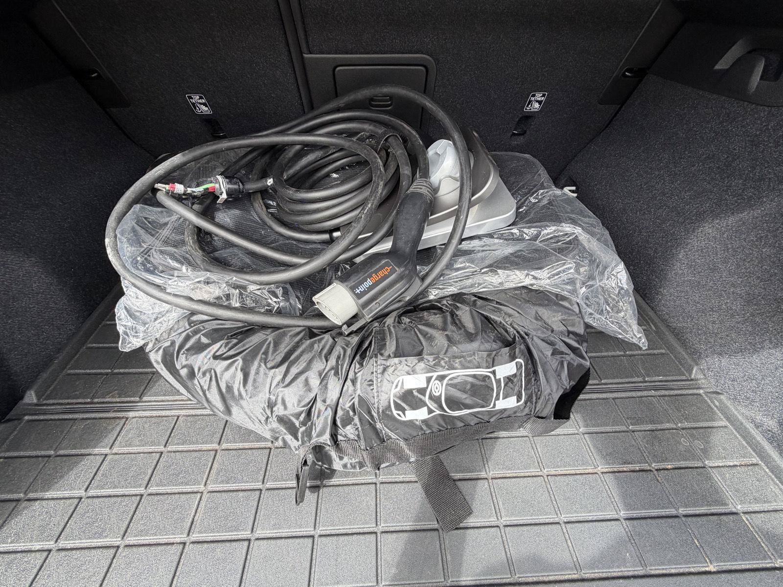 Used 2021 Volvo XC40 P8 Recharge w/ Advanced Package AWD/4WD image 27