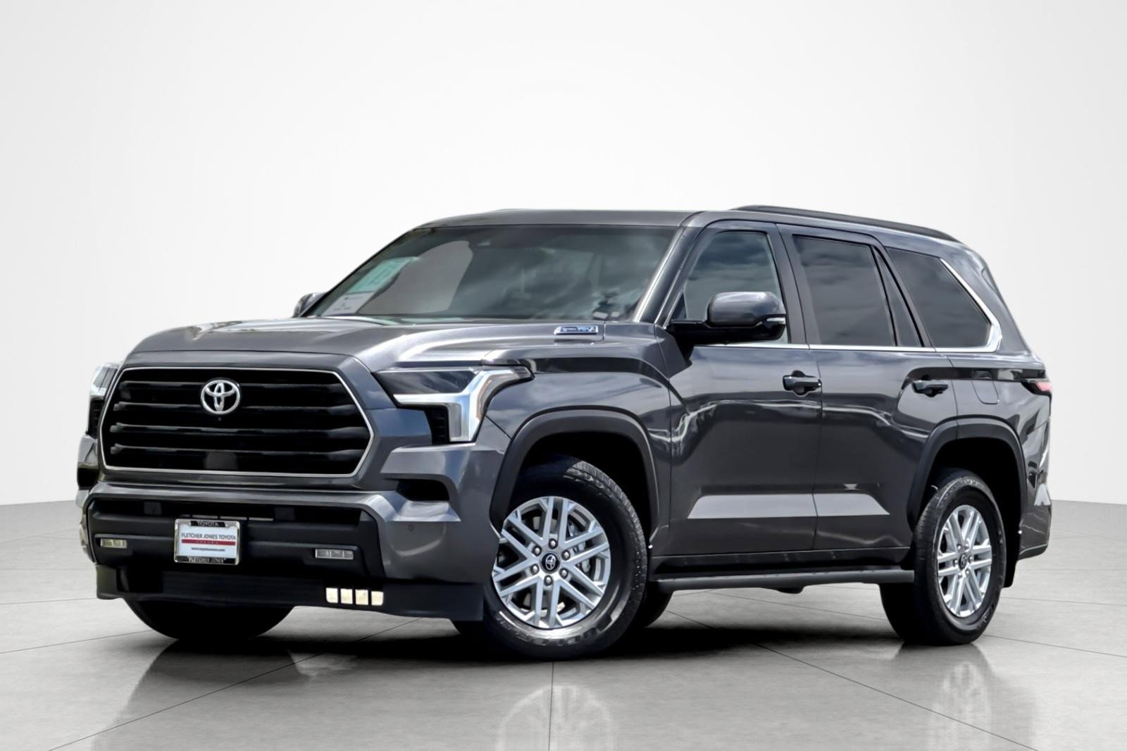 Certified 2026 Toyota Sequoia SR5 AWD/4WD image 1
