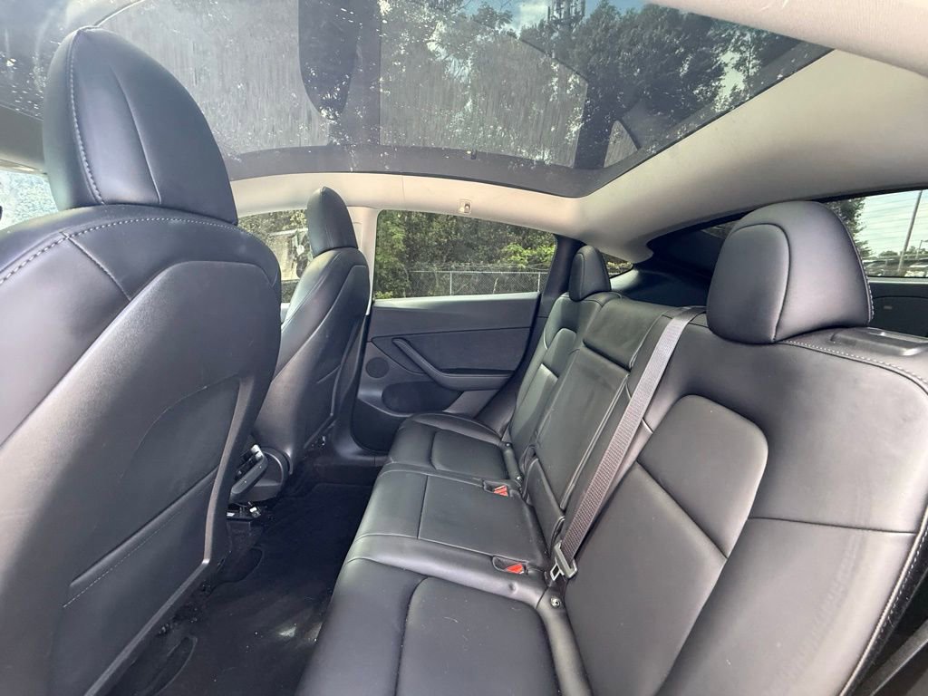 Used 2022 Tesla Model Y Performance image 16