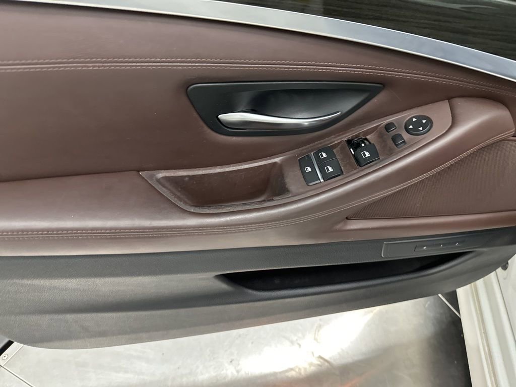 Used 2014 BMW 535d xDrive AWD/4WD image 10