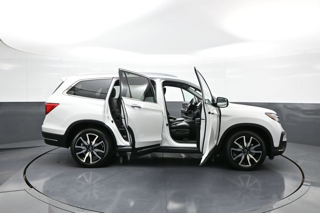 Certified 2022 Honda Pilot Touring image 46