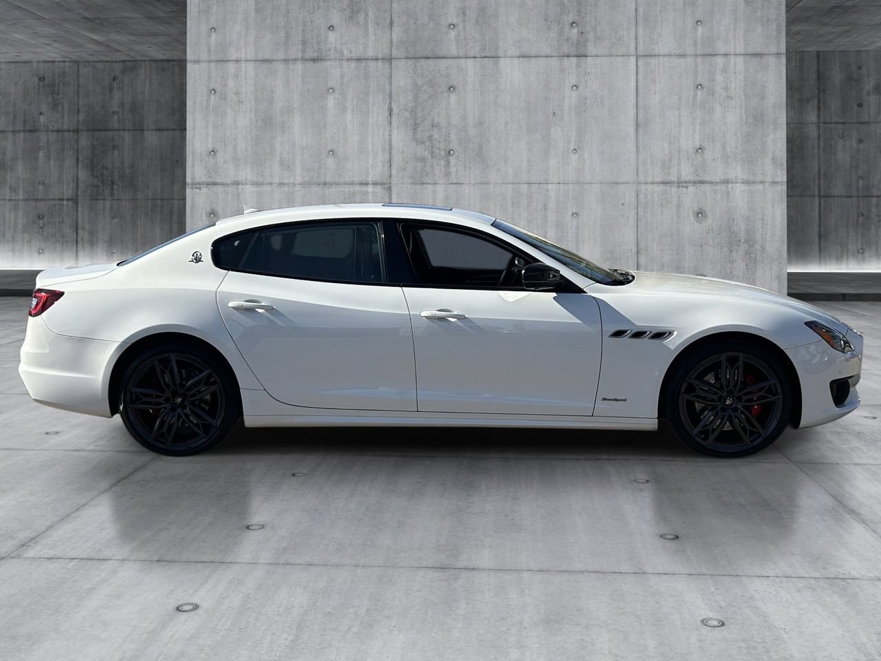 Used 2020 Maserati Quattroporte S GranSport Q4 AWD/4WD image 6