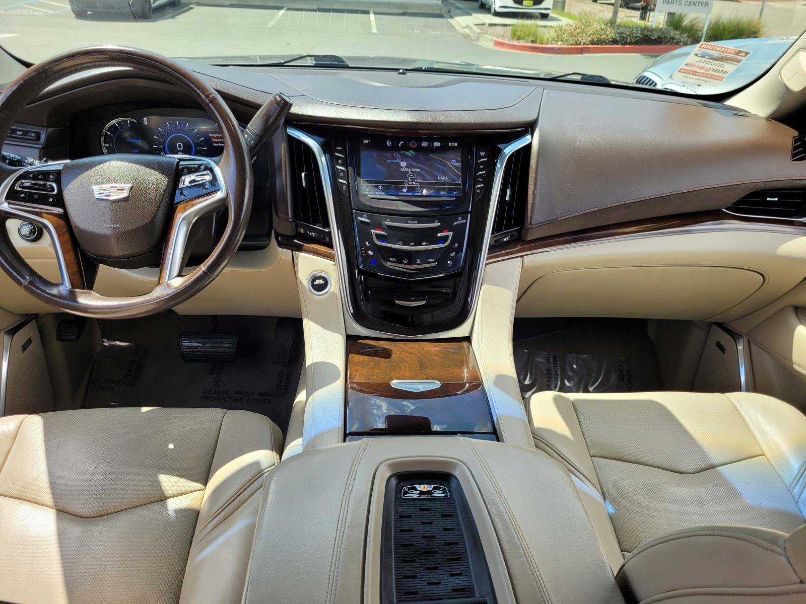 Used 2017 Cadillac Escalade Luxury AWD/4WD image 19