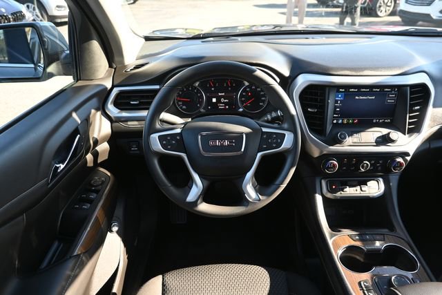 Used 2023 GMC Acadia SLE w/ Driver Convenience Package image 13