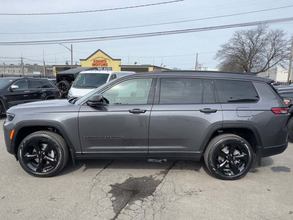 New 2026 Jeep Grand Cherokee L Limited w/ Limited Altitude Package image 4