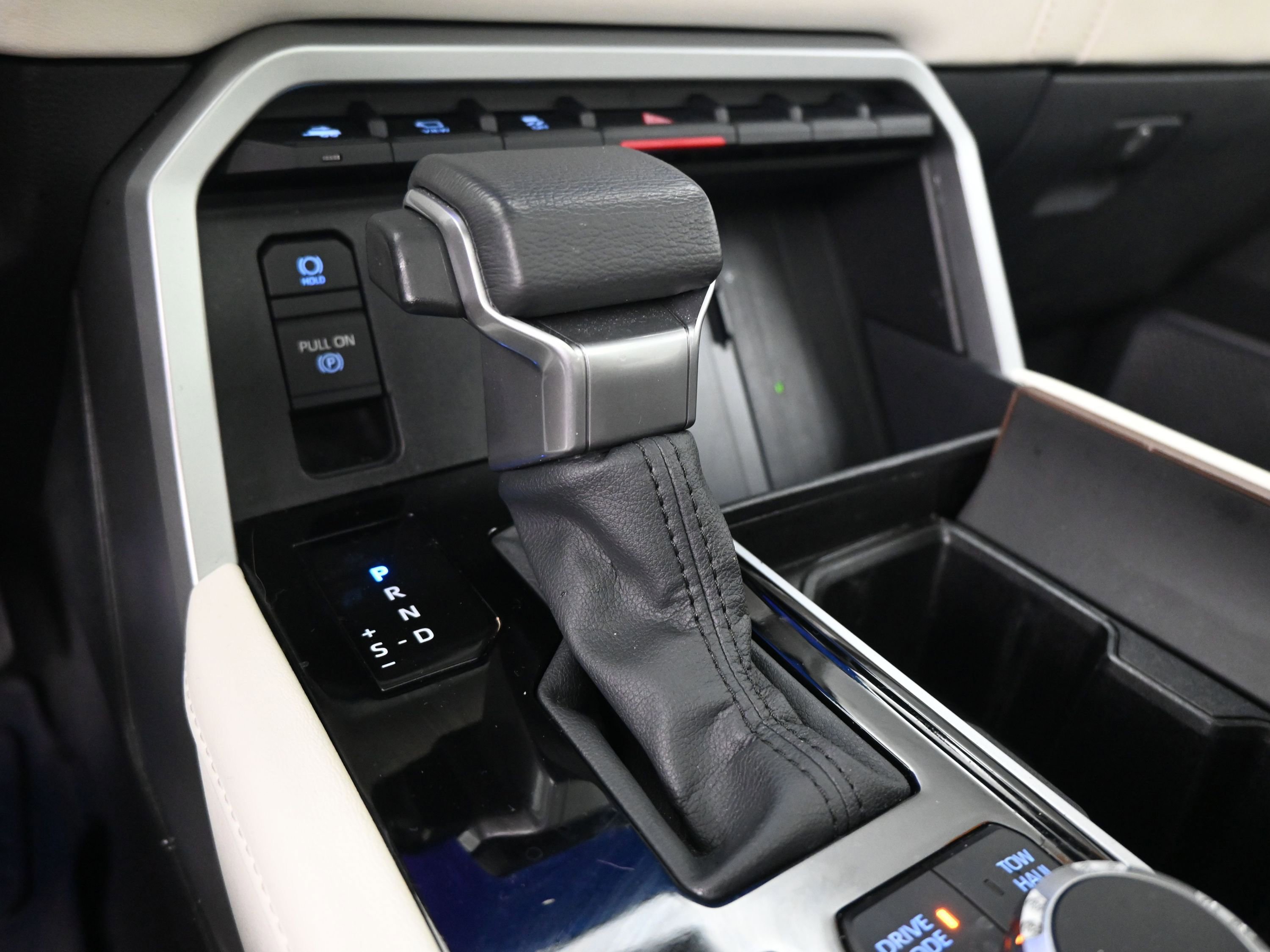 Certified 2024 Toyota Sequoia Capstone image 15