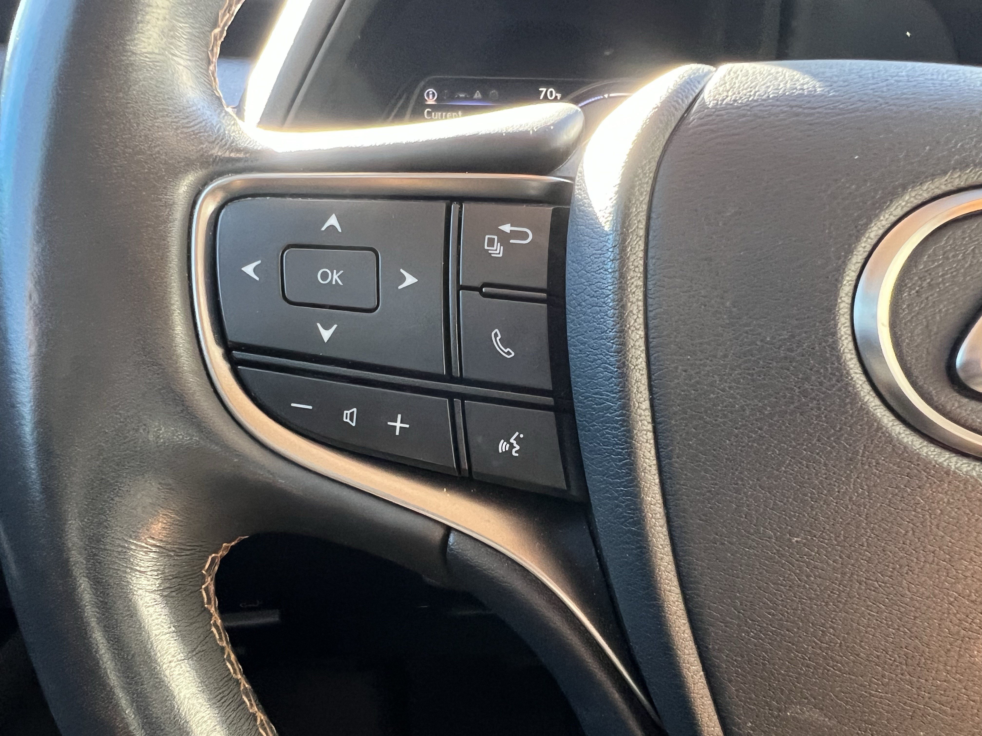 Used 2020 Lexus UX 250h w/ Premium Package AWD/4WD image 19