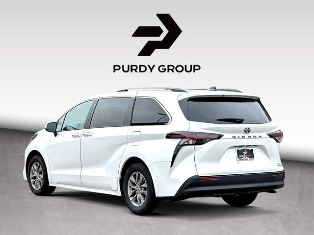 Used 2024 Toyota Sienna XLE FWD image 6