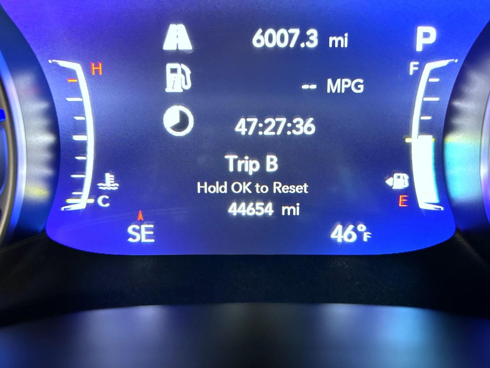 Used 2025 Chrysler Pacifica Select image 11