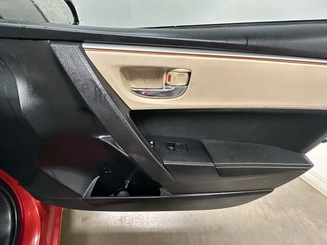Used 2015 Toyota Corolla LE image 20