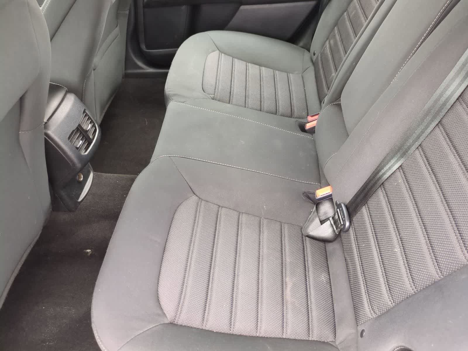 Used 2020 Ford Fusion SE FWD image 19