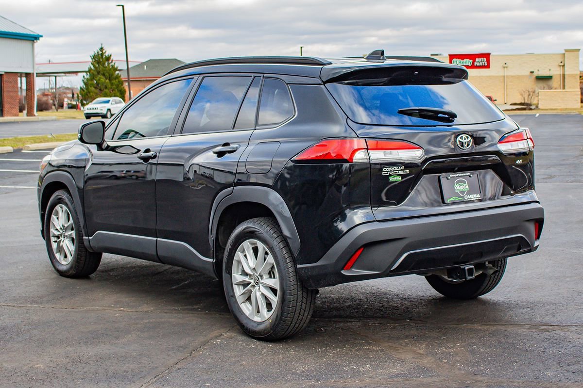Used 2023 Toyota Corolla Cross LE FWD image 7