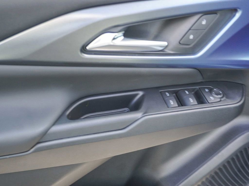 New 2026 Chevrolet Equinox EV LT FWD image 18