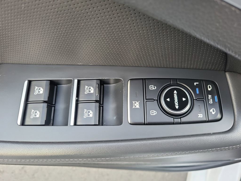 Used 2015 Hyundai Genesis 3.8 w/ Option Group 04 image 20