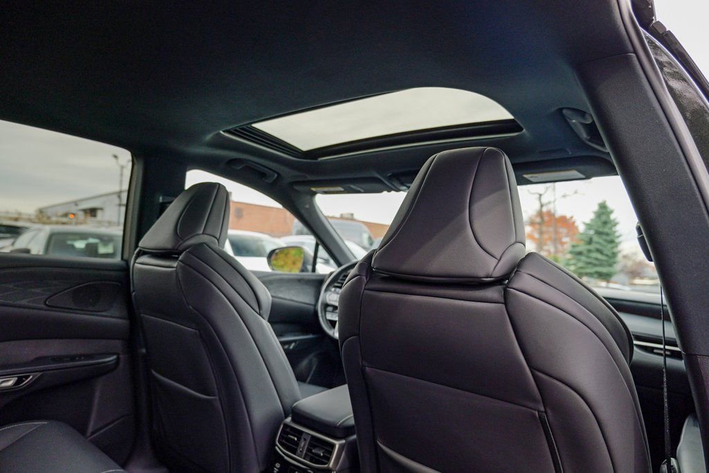 Used 2023 Lexus RX 350 F Sport image 34