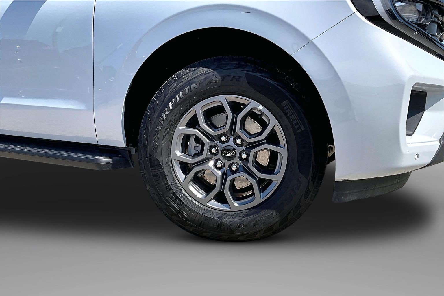 Used 2025 Ford Expedition Max Active RWD image 9