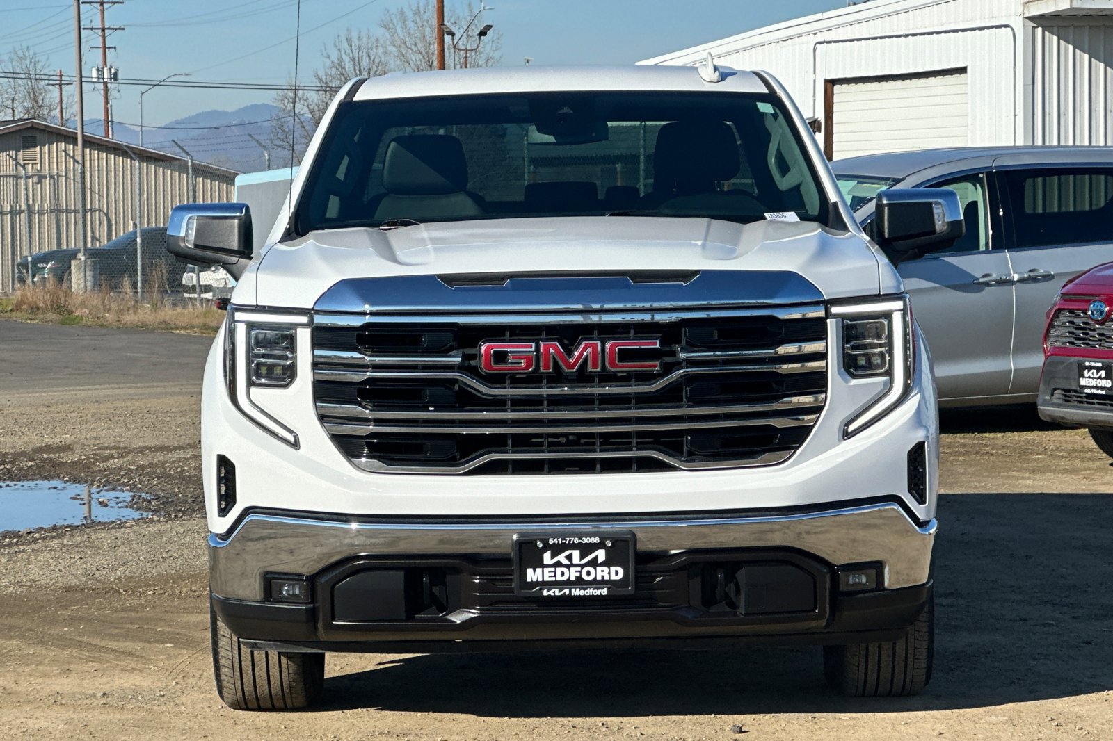 Used 2024 GMC Sierra 1500 SLT image 10