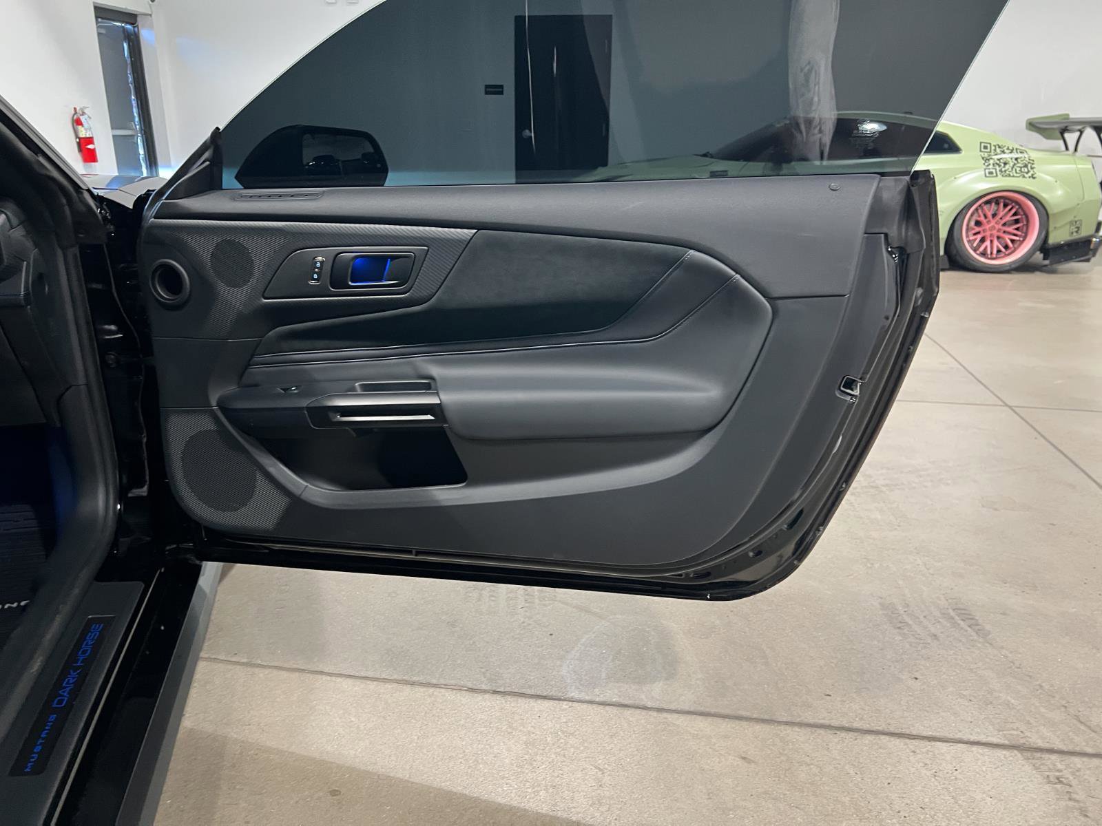 Used 2025 Ford Mustang Dark Horse image 36