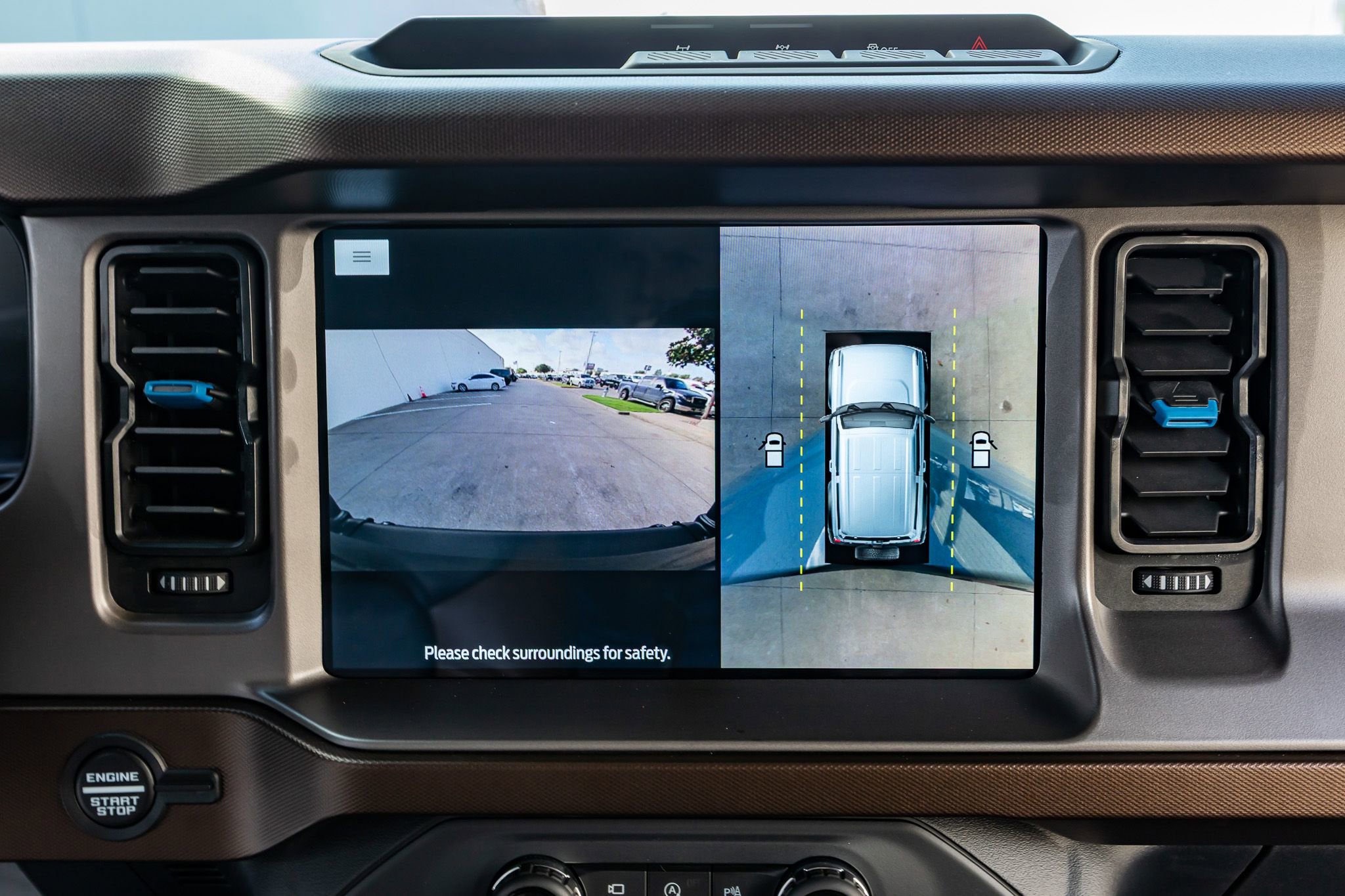 Used 2022 Ford Bronco Outer Banks AWD/4WD image 25