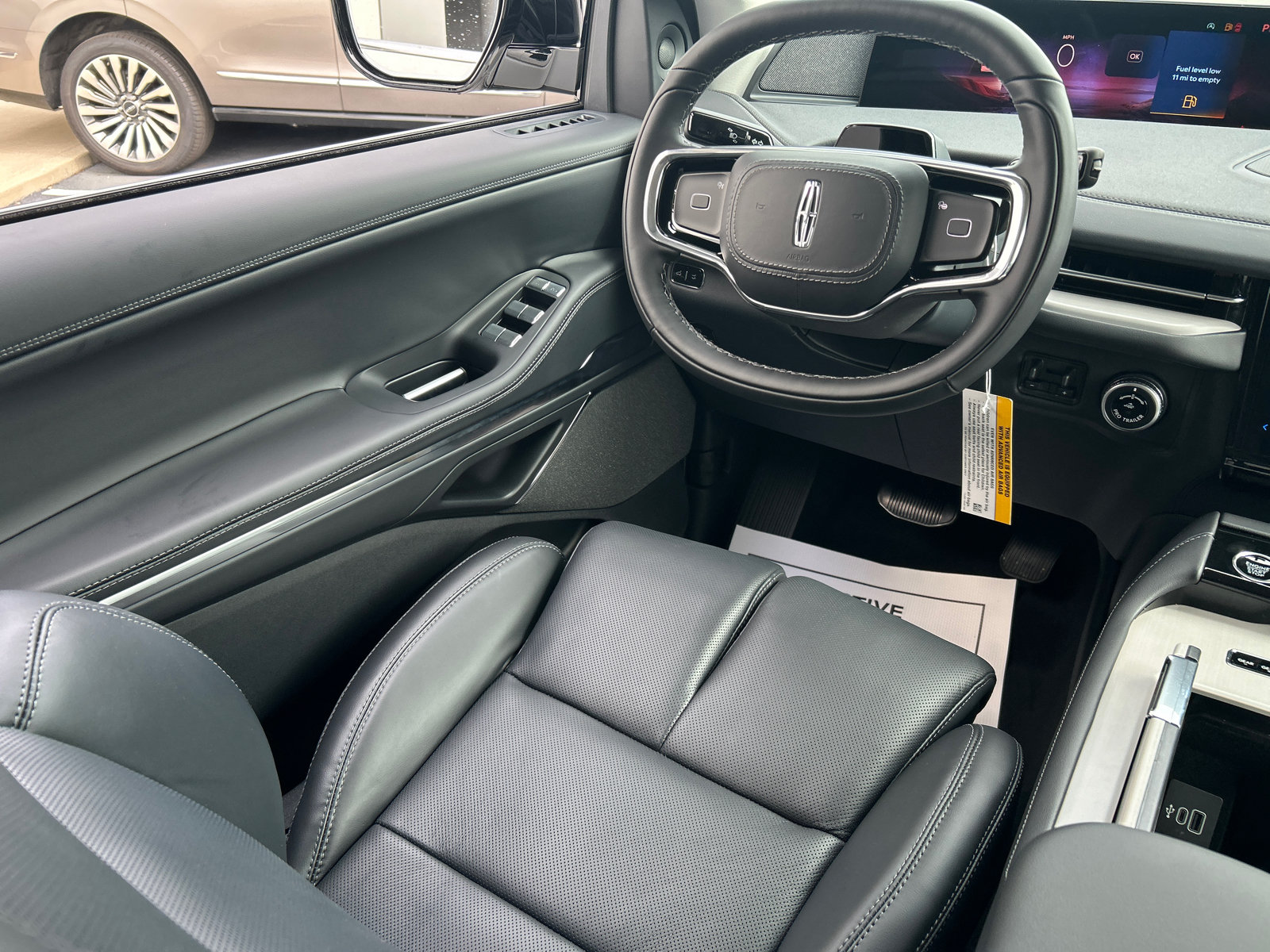 New 2027 Lincoln Navigator Reserve AWD/4WD image 32
