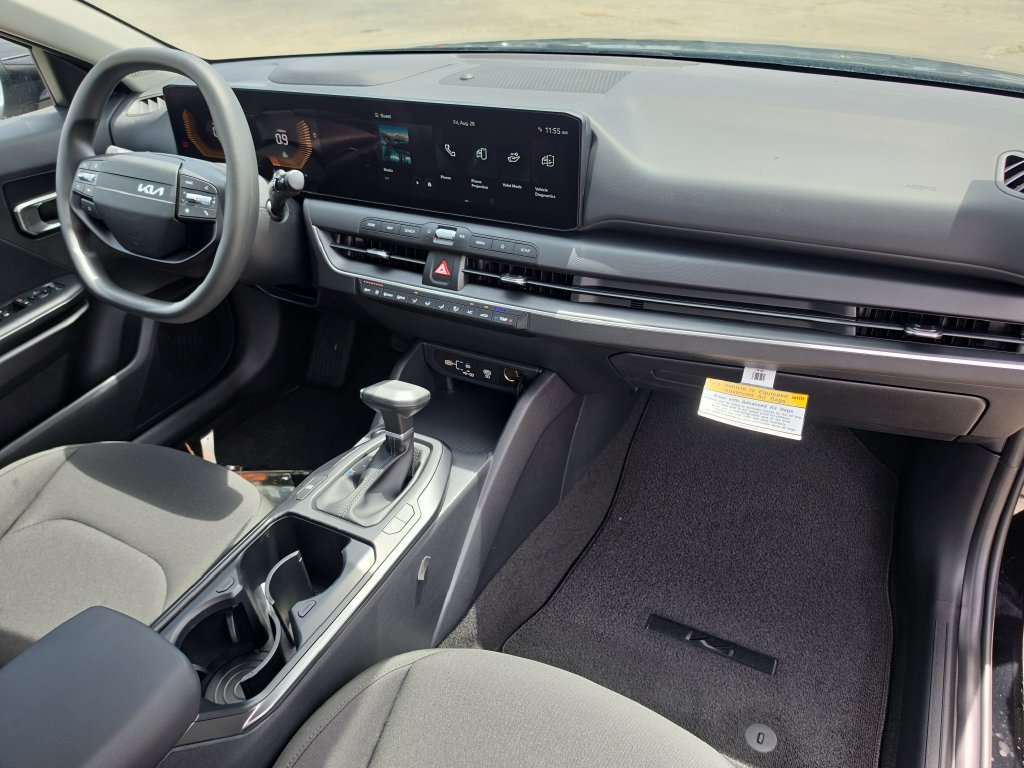 New 2026 Kia K4 FWD image 11