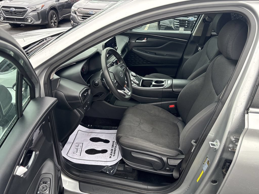 Used 2021 Hyundai Santa Fe SE FWD image 9