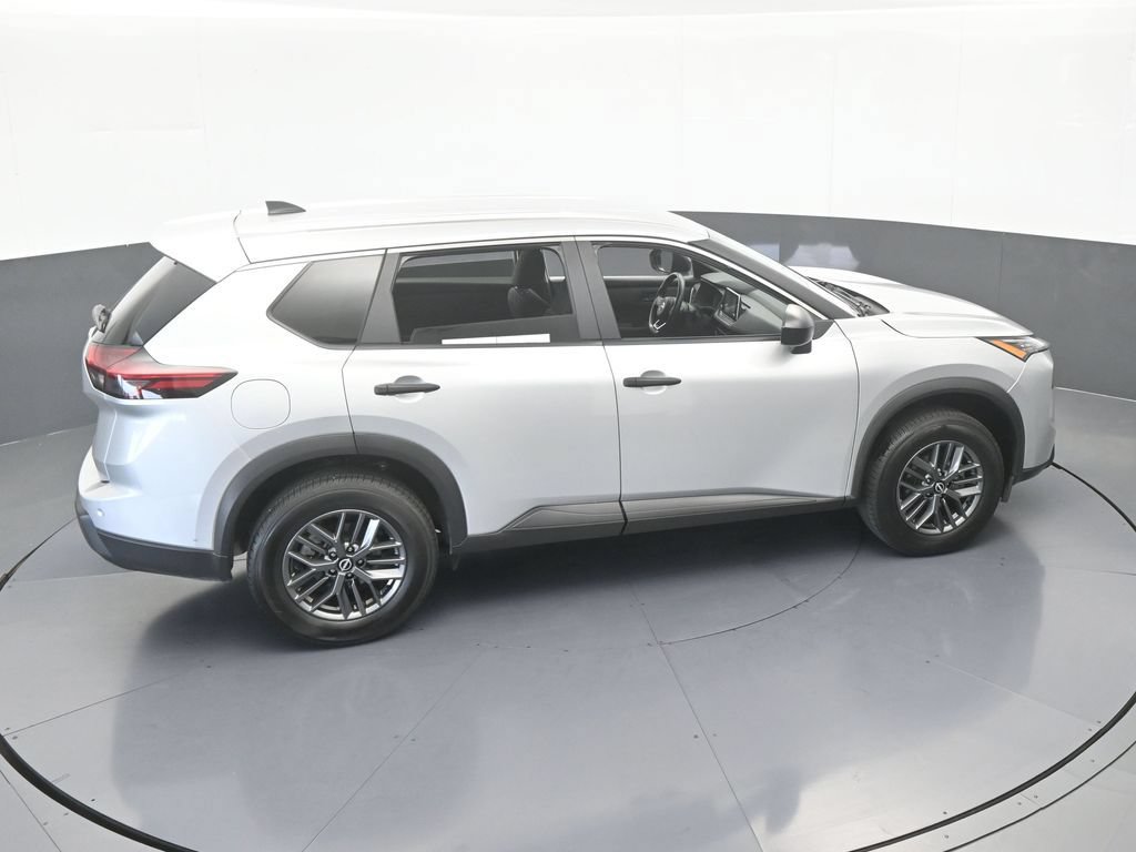 Used 2024 Nissan Rogue S FWD image 47