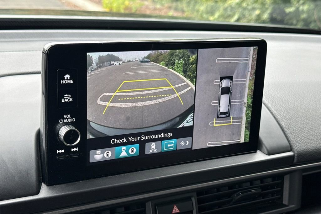 Certified 2025 Honda Pilot Black Edition image 21