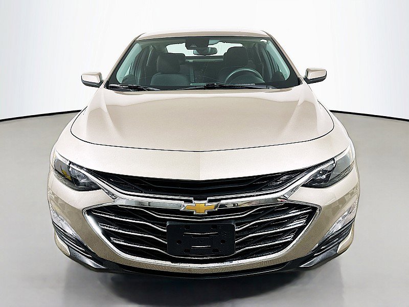 Used 2023 Chevrolet Malibu LT image 2