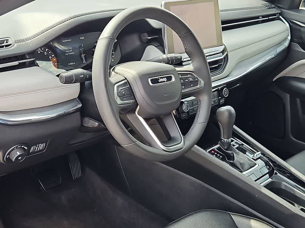 Used 2024 Jeep Compass Limited AWD/4WD image 10