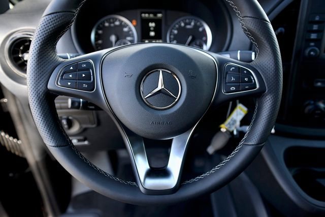 Used 2023 Mercedes-Benz Metris Passenger image 36