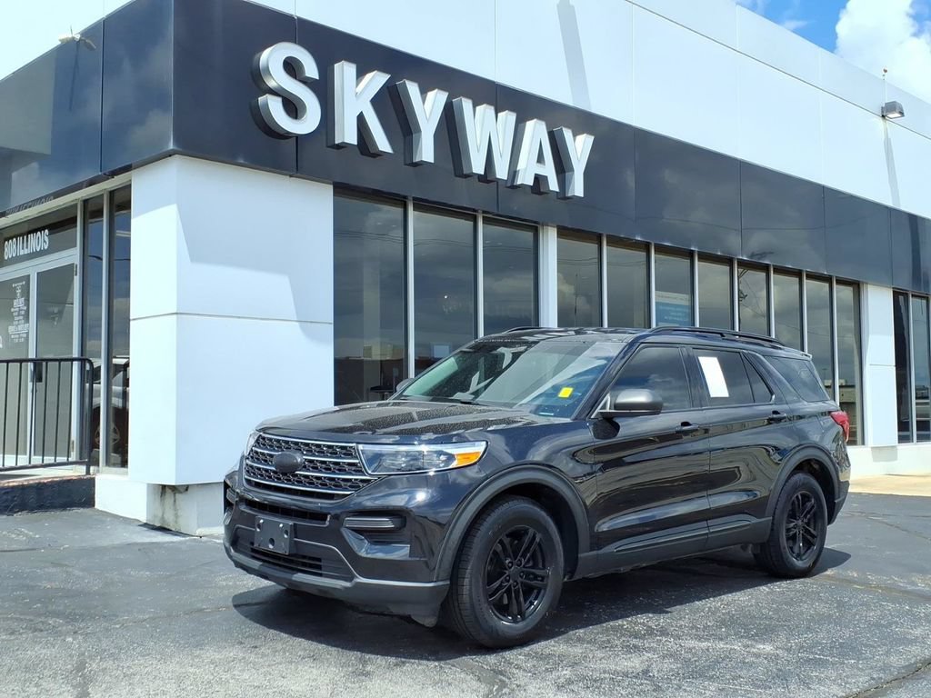 Used 2023 Ford Explorer XLT w/ Class IV Trailer Tow Package