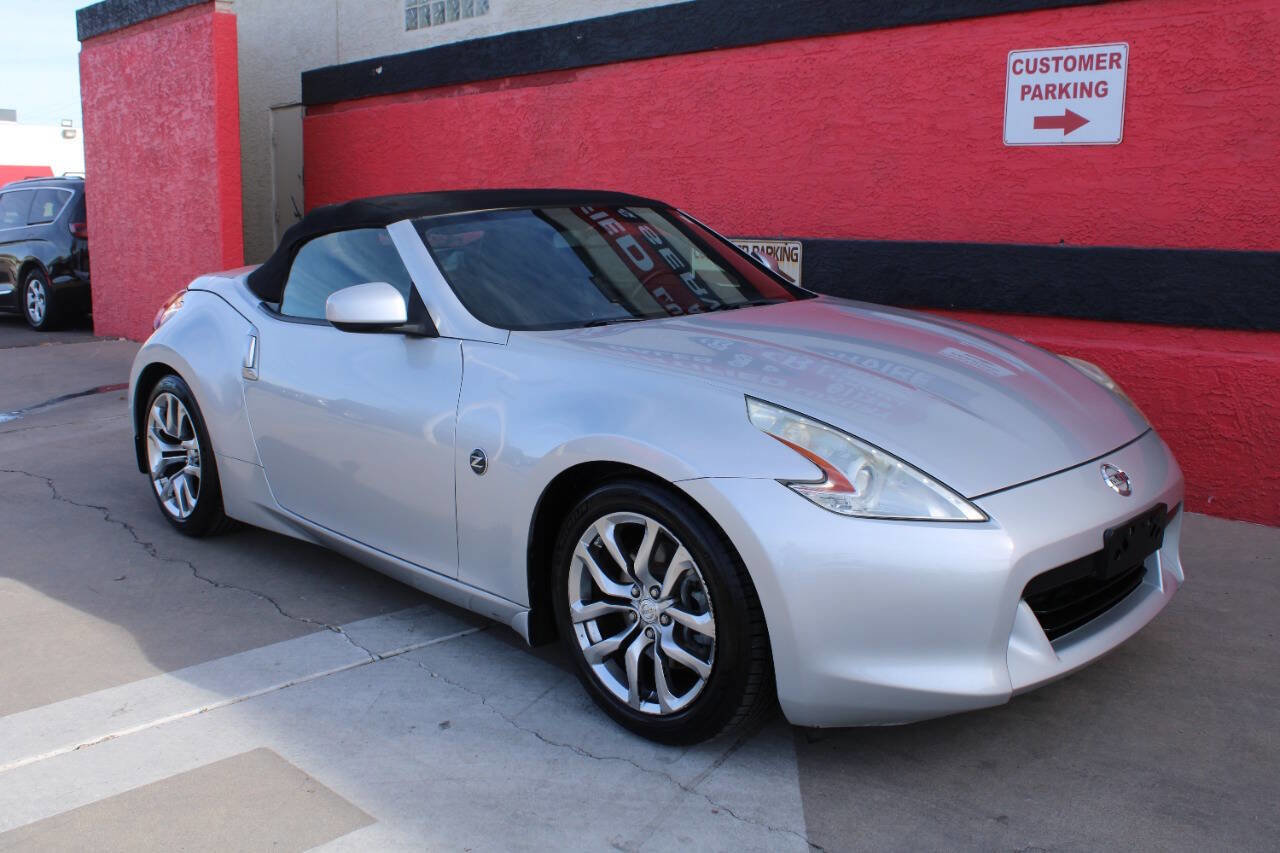 Used 2012 Nissan 370Z Roadster 2dr Convertible image 11