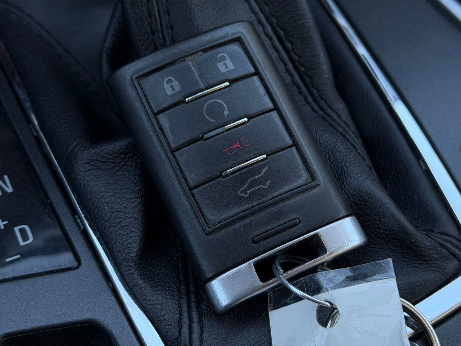 Used 2011 Cadillac SRX Luxury image 25