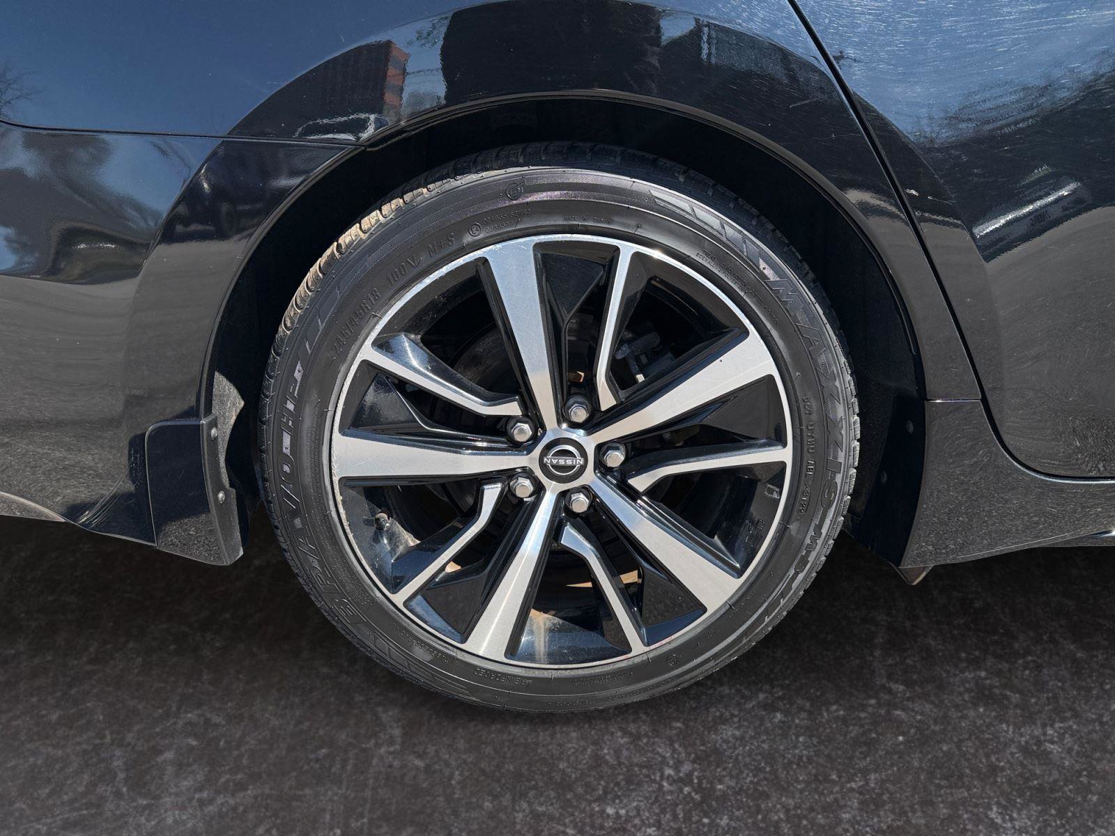 Used 2023 Nissan Maxima SL image 29