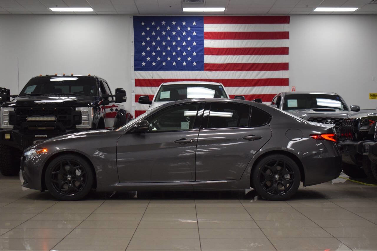 Used 2021 Alfa Romeo Giulia Sprint w/ Nero Edizione image 11