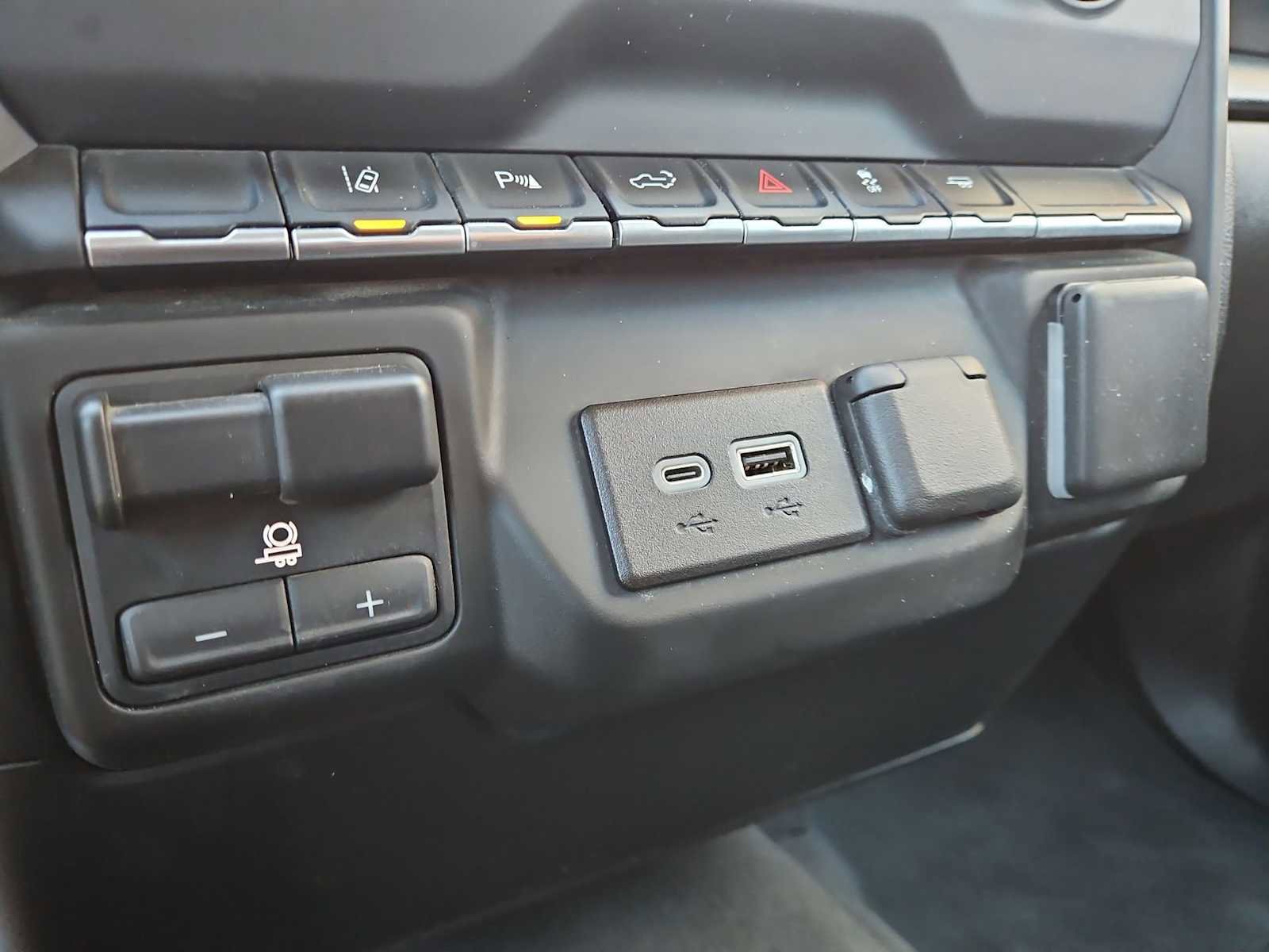 Used 2024 Chevrolet Silverado 2500 W/T w/ WT Convenience Package image 29
