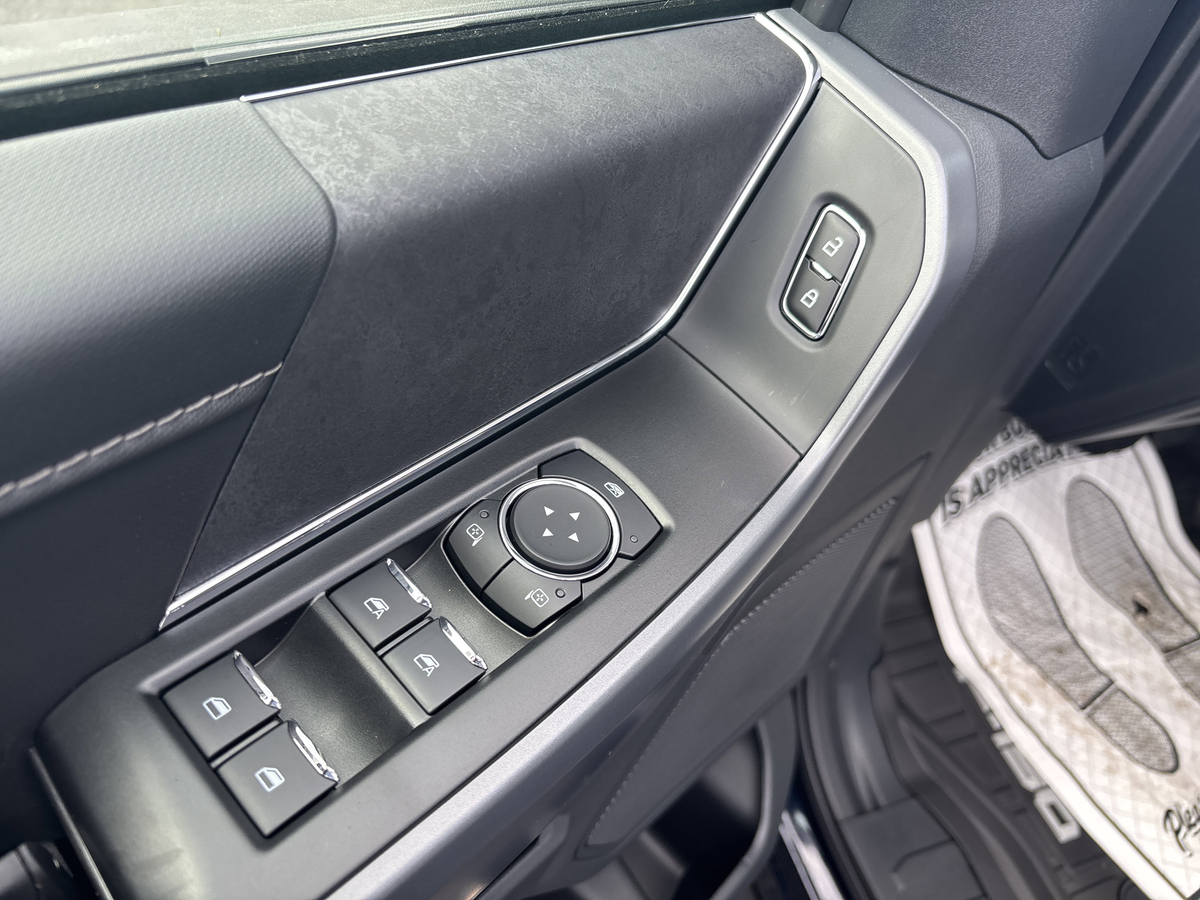 New 2025 Ford F150 XLT w/ Equipment Group 302A MID image 17