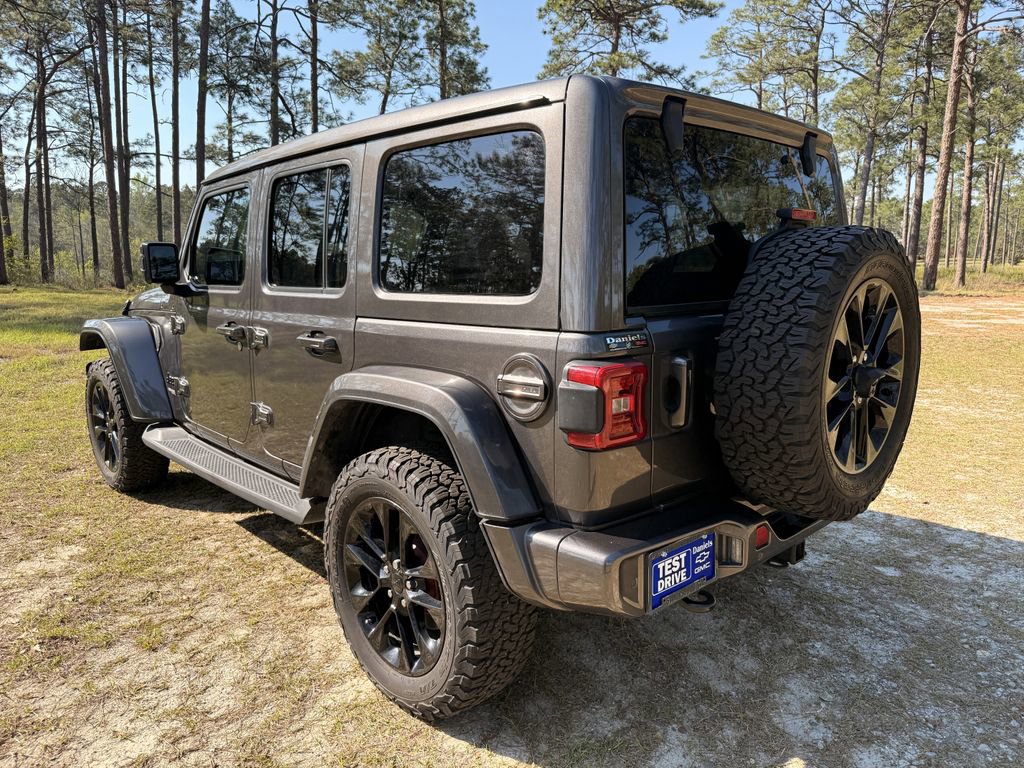 Used 2021 Jeep Wrangler Unlimited Sahara AWD/4WD image 3