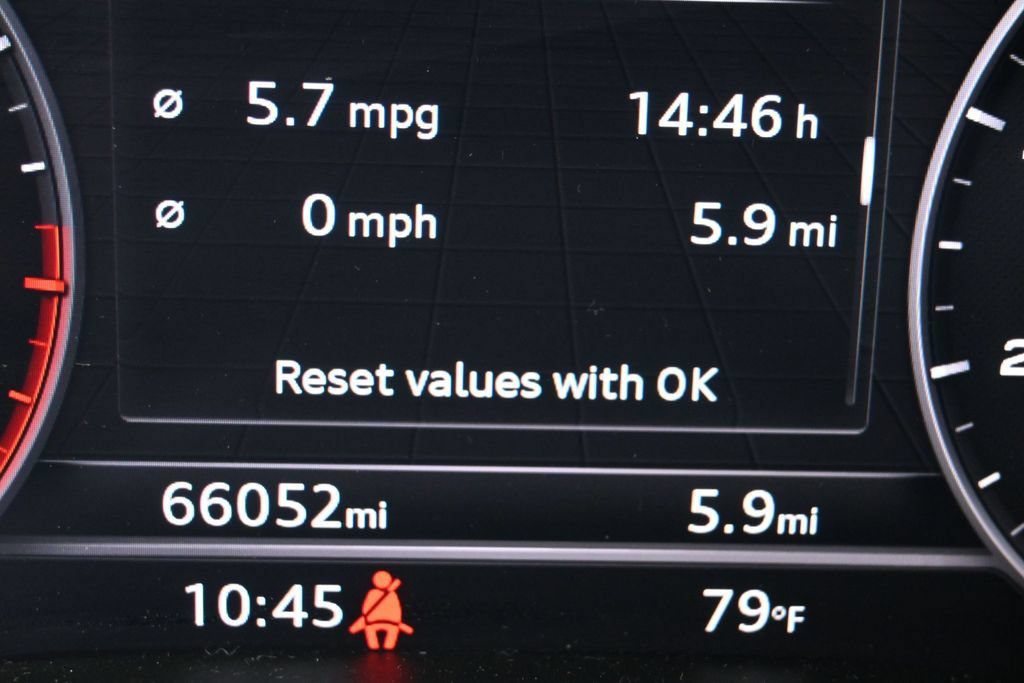 Used 2018 Audi Q5 2.0T Premium AWD/4WD image 16