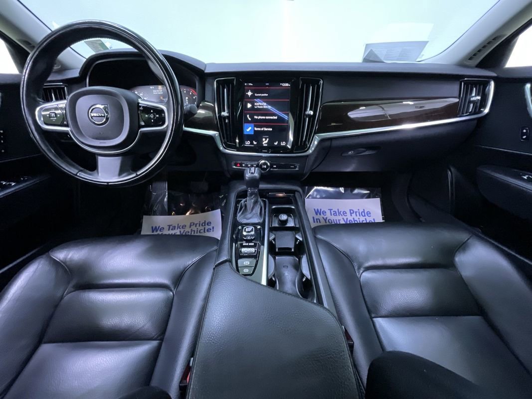 Used 2018 Volvo S90 T5 Momentum w/ Convenience Package FWD image 18