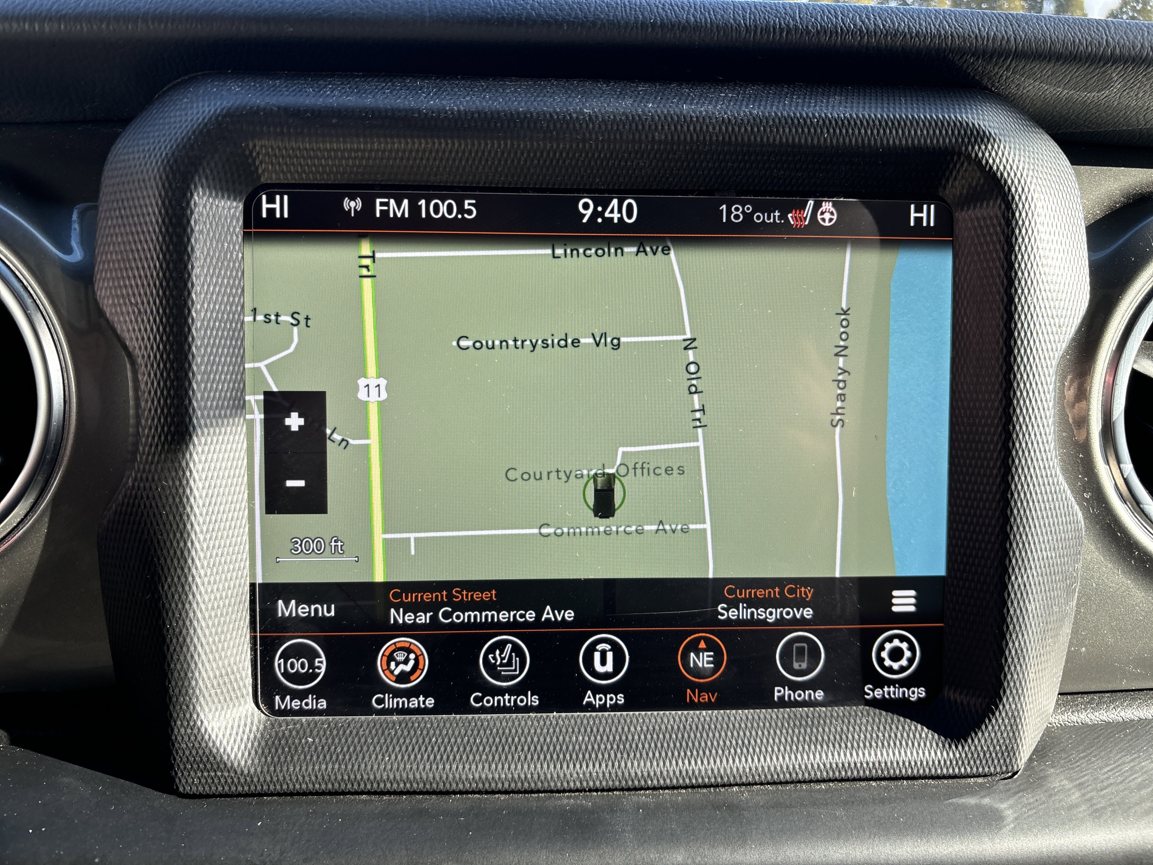 Used 2022 Jeep Wrangler Unlimited Sahara w/ LED Lighting Group image 28