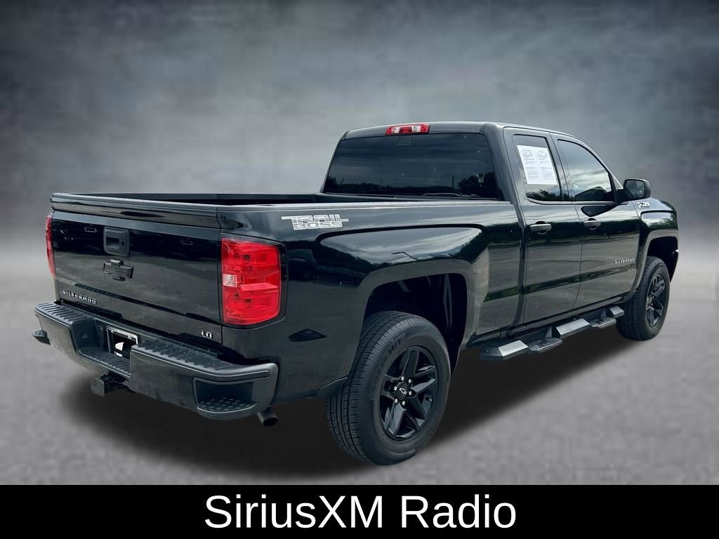 Used 2019 Chevrolet Silverado 1500 Custom w/ Custom Convenience Package AWD/4WD image 5