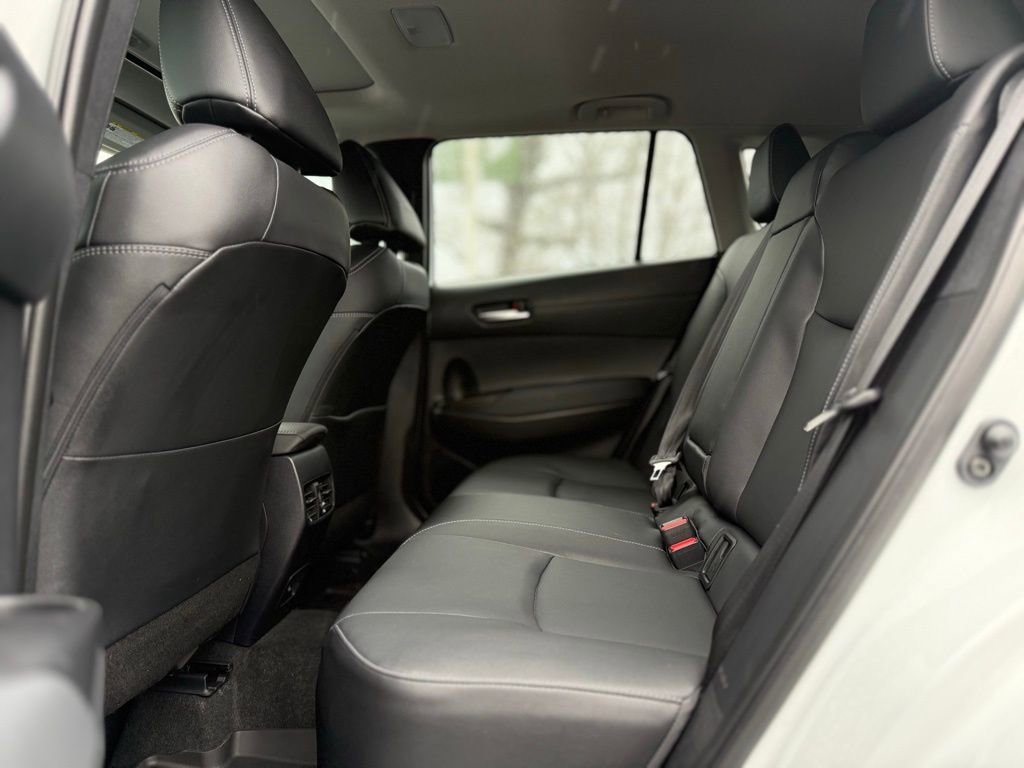 Certified 2022 Toyota Corolla Cross XLE w/ Convenience Package image 16