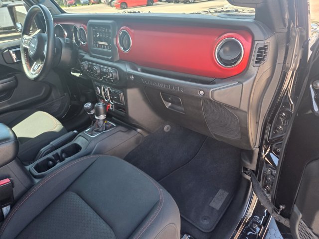 Used 2021 Jeep Wrangler Unlimited Rubicon AWD/4WD image 15