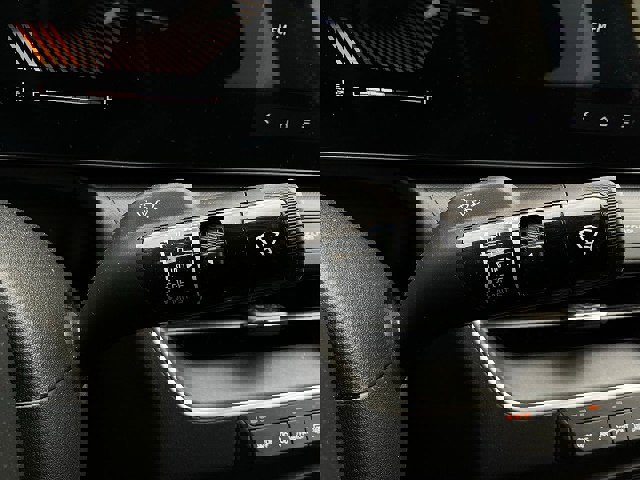 Used 2025 Kia K4 LXS image 37