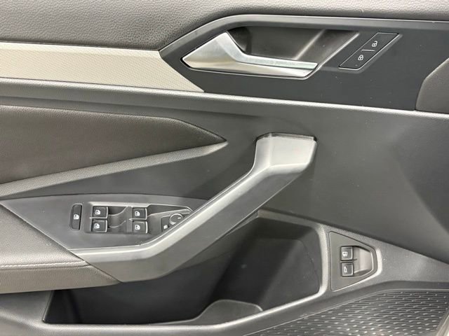 Used 2023 Volkswagen Jetta S image 11