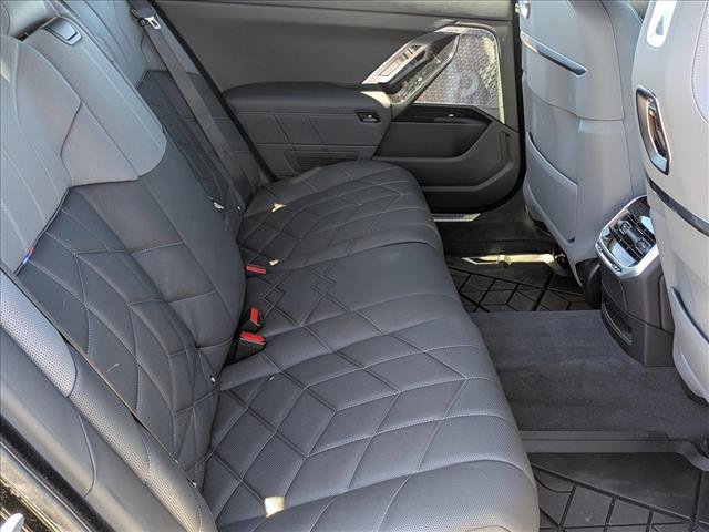 Used 2025 BMW 750e xDrive w/ Executive Package AWD/4WD image 21