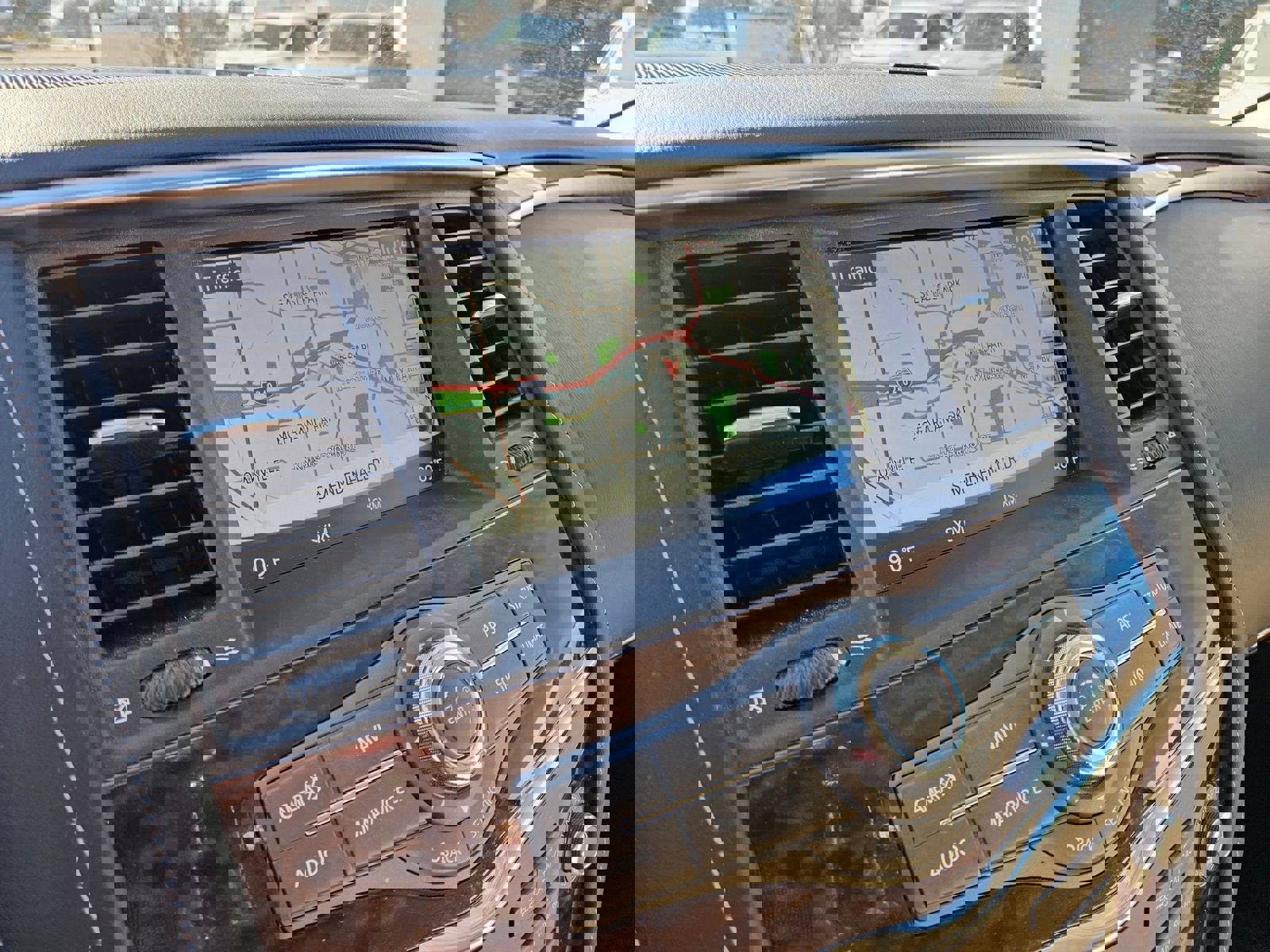 Used 2020 Nissan Armada Platinum w/ Captain's Chairs Package image 52