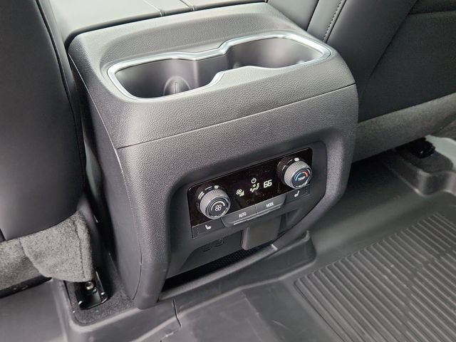 New 2027 Chevrolet Traverse RS w/ LPO, Floor Liner Package FWD image 16